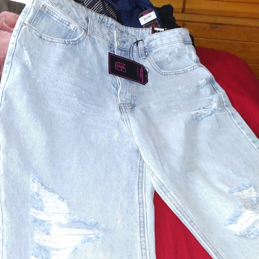 Jeans - Picture 3 of 4